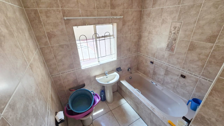 3 Bedroom Property for Sale in Beaconsfield Northern Cape